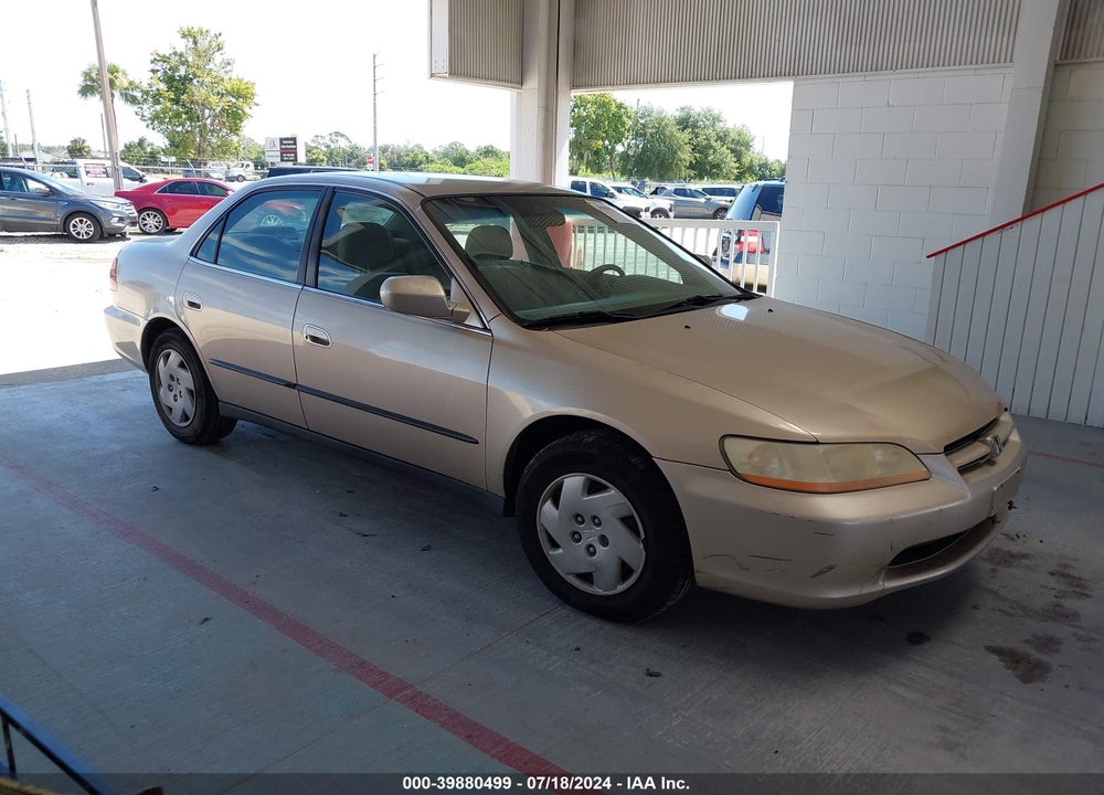 2000 HONDA ACCORD 3.0 LX VIN: 1HGCG1640YA097555