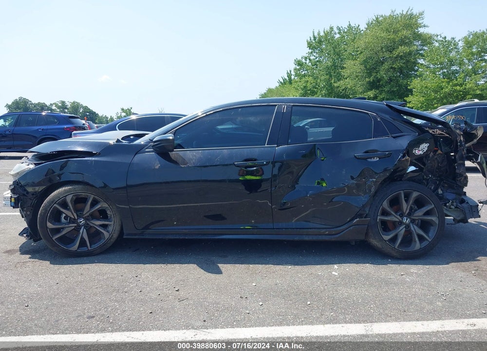 2018 HONDA CIVIC SPORT VIN: SHHFK7G44JU203061