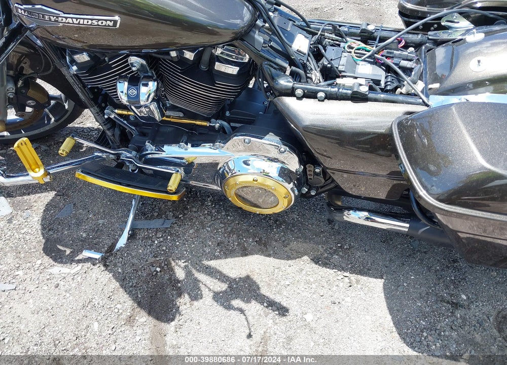 2021 HARLEY-DAVIDSON FLHX VIN: 1HD1KBC14MB672084