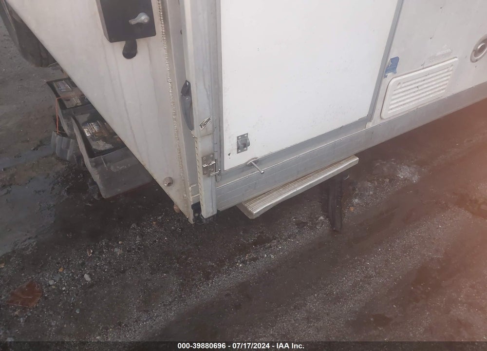 2004 EXXISS ALUMINUM TRAILERS --- VIN: 4LAAH222045027887