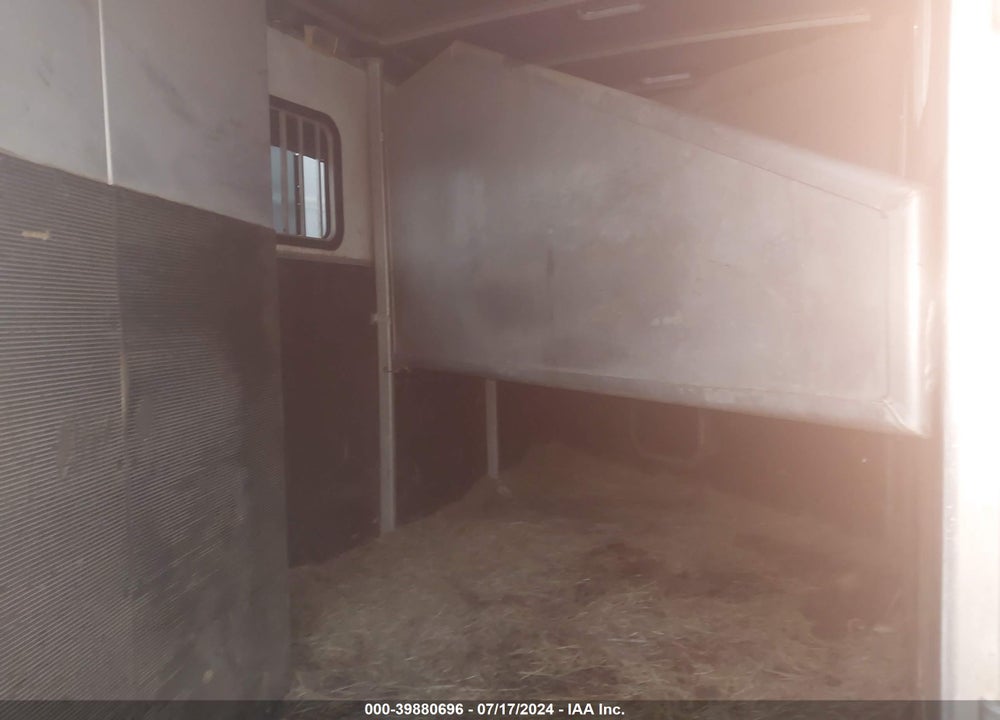 2004 EXXISS ALUMINUM TRAILERS --- VIN: 4LAAH222045027887