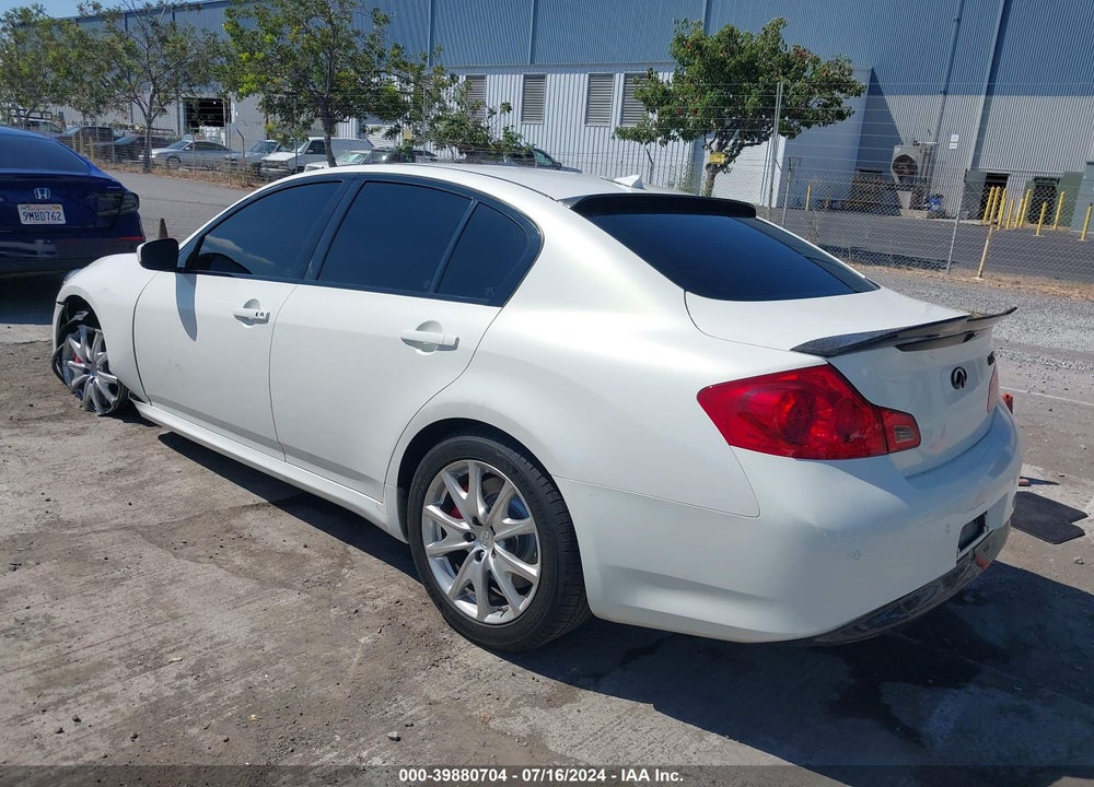 2011 INFINITI G37 JOURNEY VIN: JN1CV6AP9BM500833