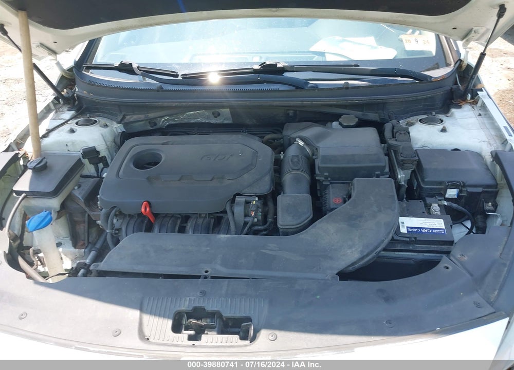 2015 HYUNDAI SONATA SE VIN: 5NPE24AF8FH213218