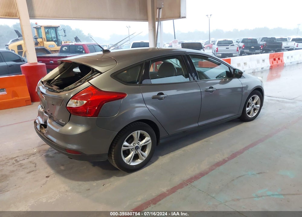2014 FORD FOCUS SE VIN: 1FADP3K25EL324585