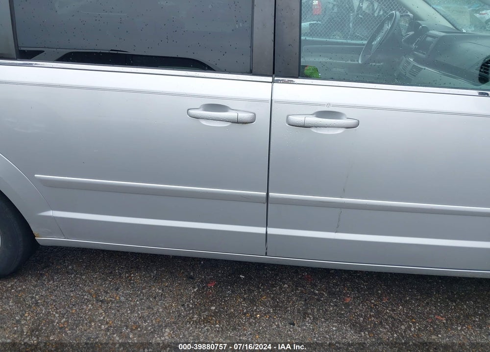 2010 VOLKSWAGEN ROUTAN SE VIN: 2V4RW3D14AR295904
