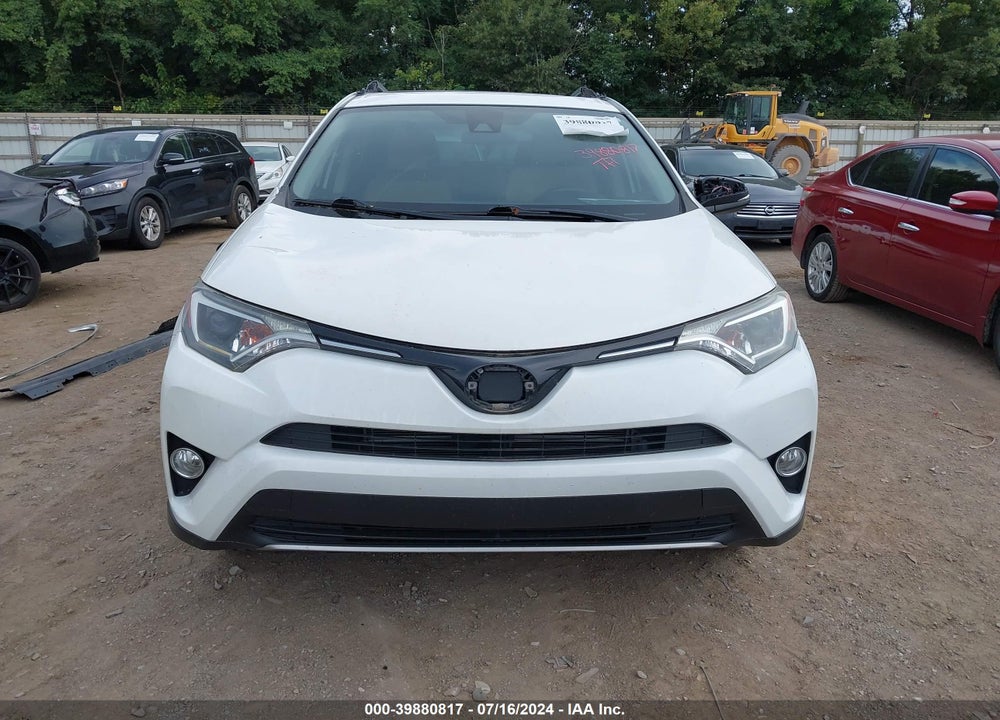 2018 TOYOTA RAV4 HYBRID XLE VIN: JTMRJREV8JD204083