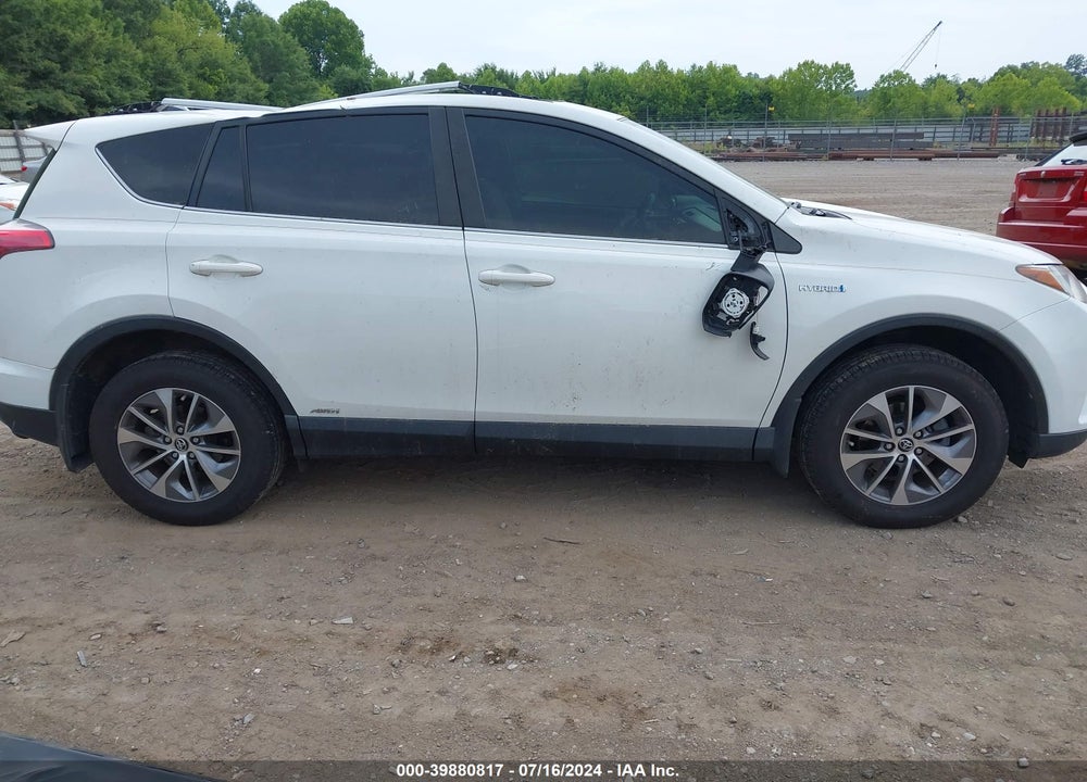 2018 TOYOTA RAV4 HYBRID XLE VIN: JTMRJREV8JD204083