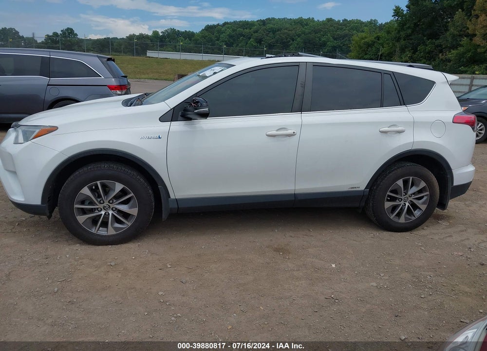2018 TOYOTA RAV4 HYBRID XLE VIN: JTMRJREV8JD204083