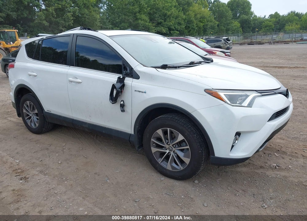 2018 TOYOTA RAV4 HYBRID XLE VIN: JTMRJREV8JD204083