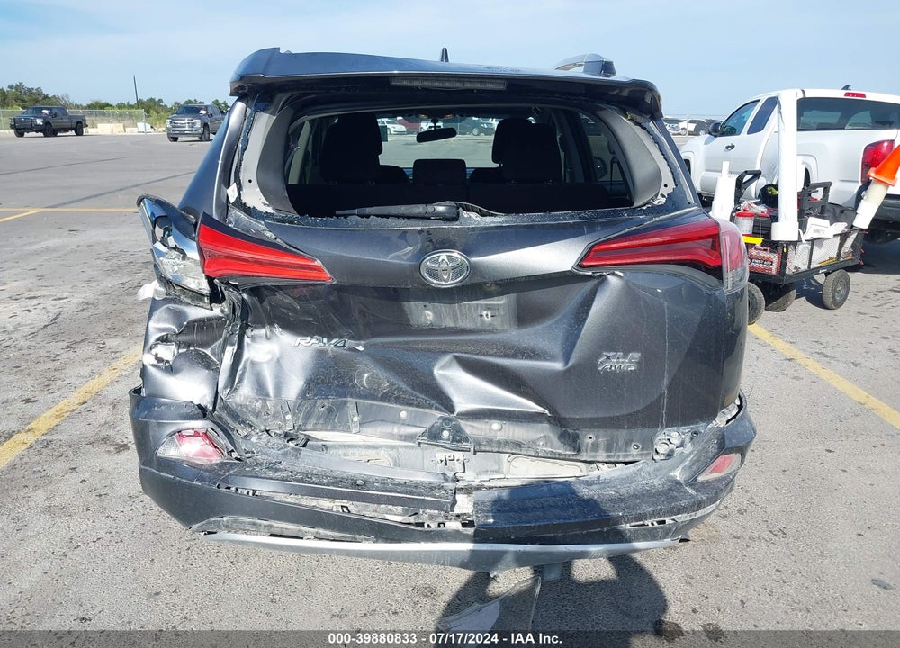 2016 TOYOTA RAV4 XLE VIN: 2T3RFREVXGW500316
