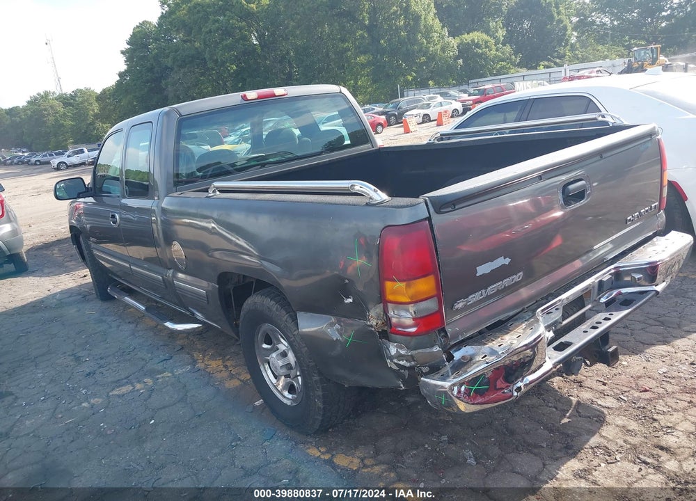 2002 CHEVROLET SILVERADO 1500 LS VIN: 2GCEC19W221155036