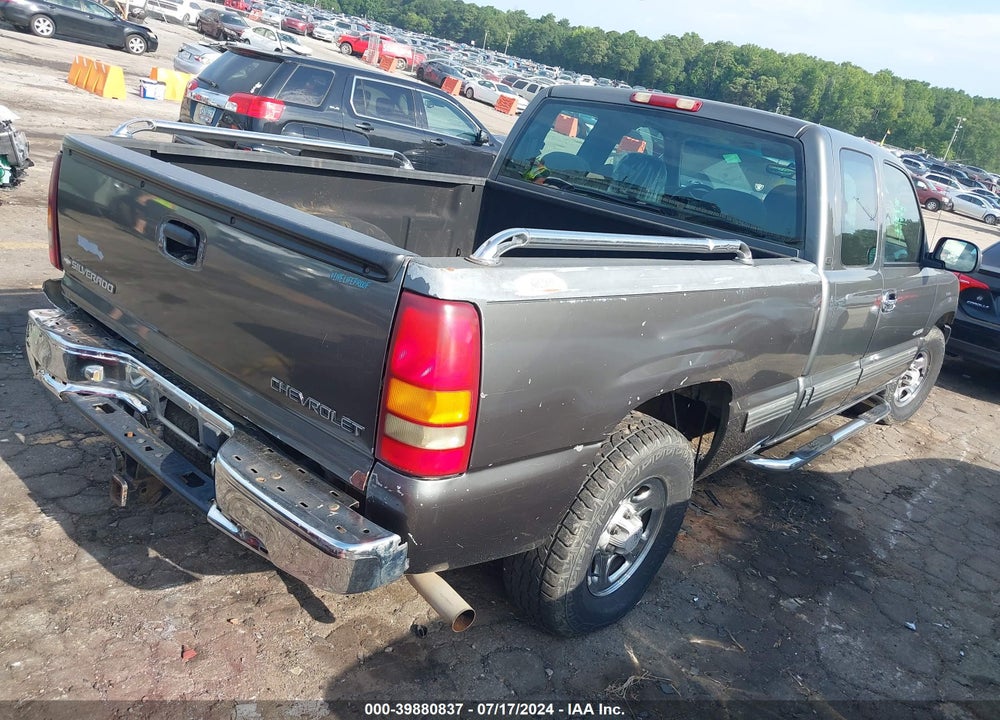 2002 CHEVROLET SILVERADO 1500 LS VIN: 2GCEC19W221155036