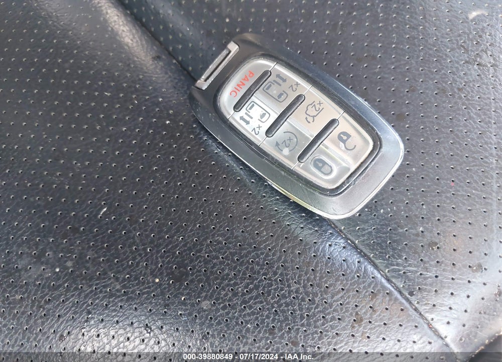 2019 CHRYSLER PACIFICA TOURING L VIN: 2C4RC1BG8KR704809