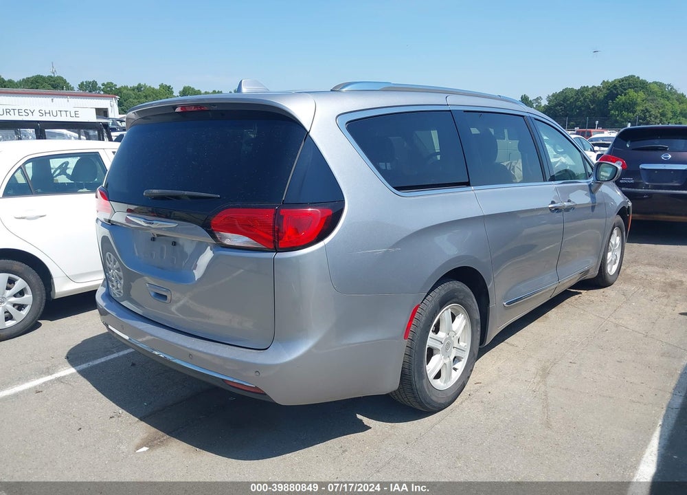 2019 CHRYSLER PACIFICA TOURING L VIN: 2C4RC1BG8KR704809