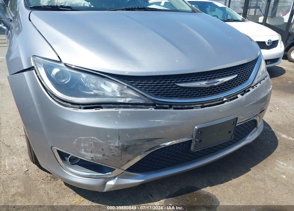 2019 CHRYSLER PACIFICA TOURING L VIN: 2C4RC1BG8KR704809