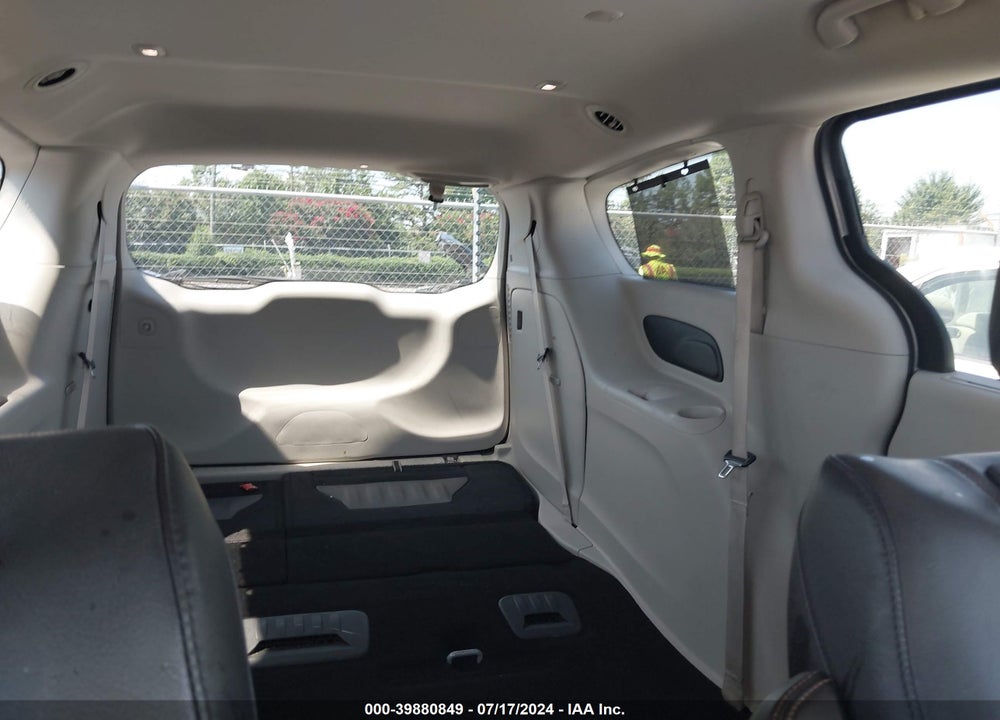 2019 CHRYSLER PACIFICA TOURING L VIN: 2C4RC1BG8KR704809
