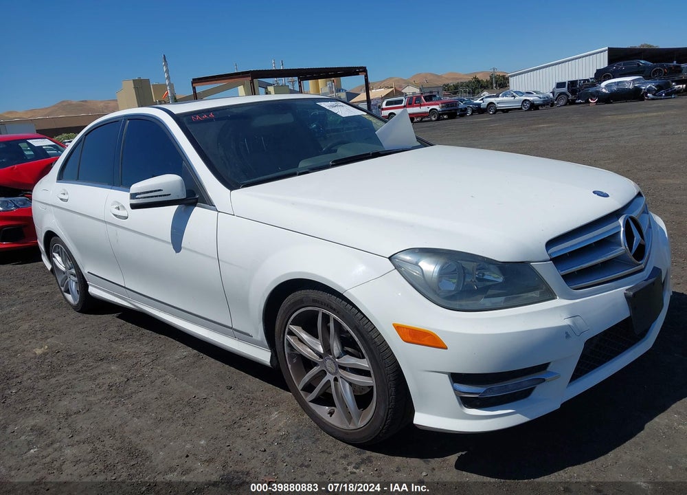 2013 MERCEDES-BENZ C 250 LUXURY/SPORT VIN: WDDGF4HB4DR298831