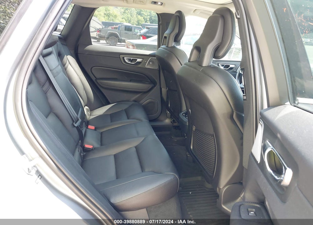 2018 VOLVO XC60 T6 INSCRIPTION VIN: LYVA22RL0JB117590