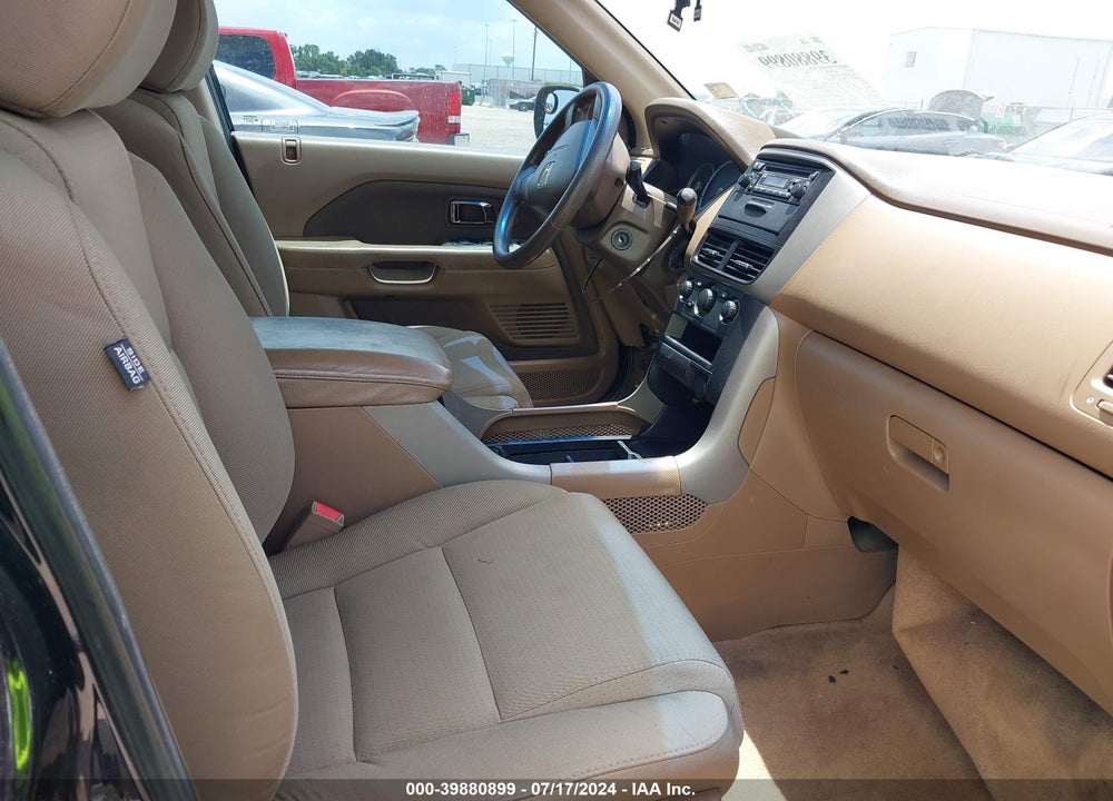 2007 HONDA PILOT LX VIN: 5FNYF28137B013962