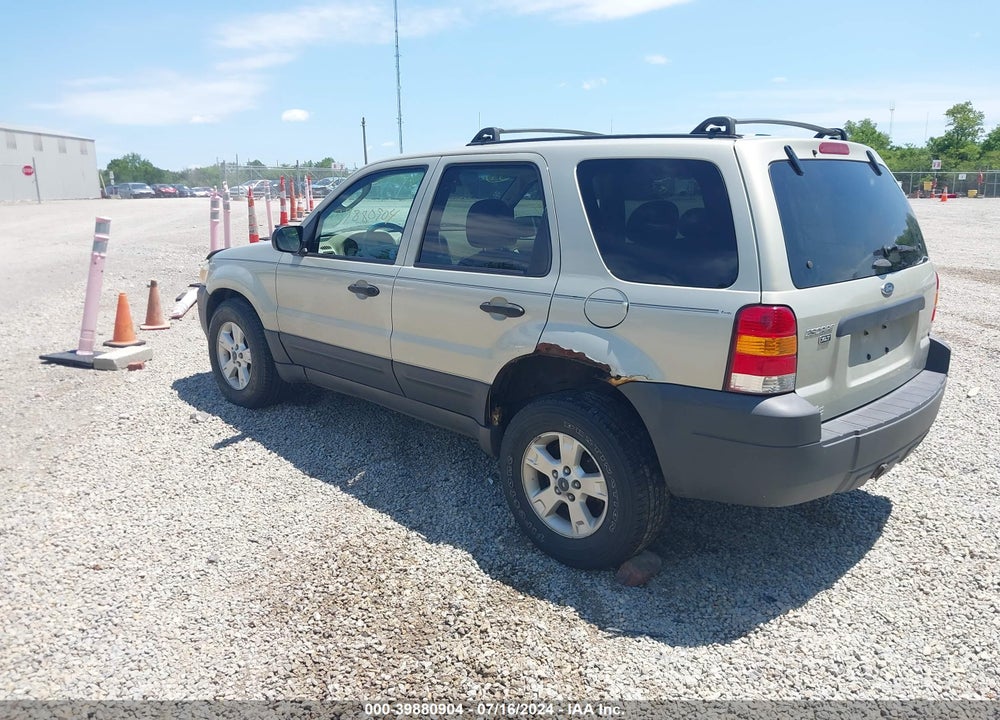 2005 FORD ESCAPE XLT VIN: 1FMYU93195KA02921