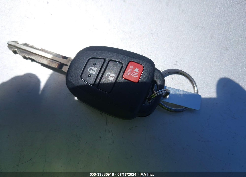 2014 TOYOTA RAV4 XLE VIN: 2T3WFREV2EW126042