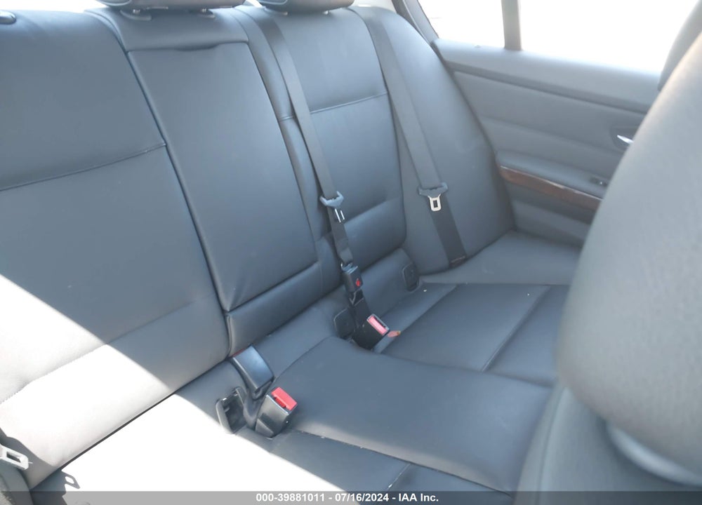 2006 BMW 330XI VIN: WBAVD33576KV60921