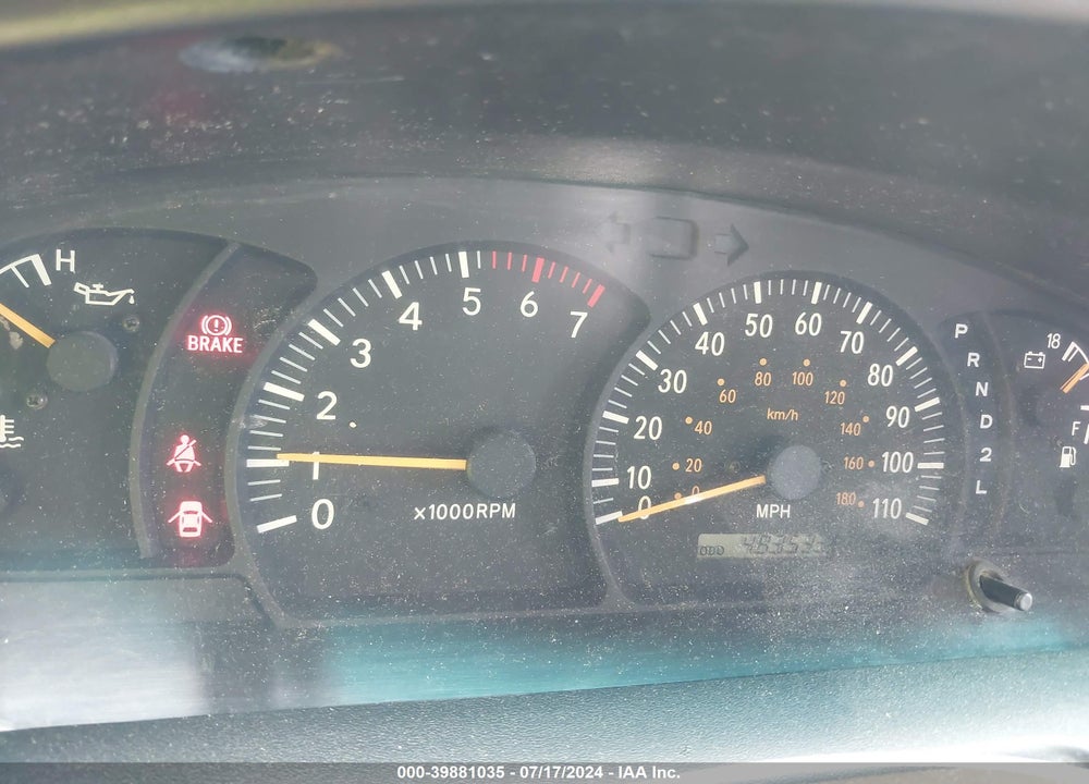 2000 TOYOTA TUNDRA SR5 V8 VIN: 5TBRT3417YS069322