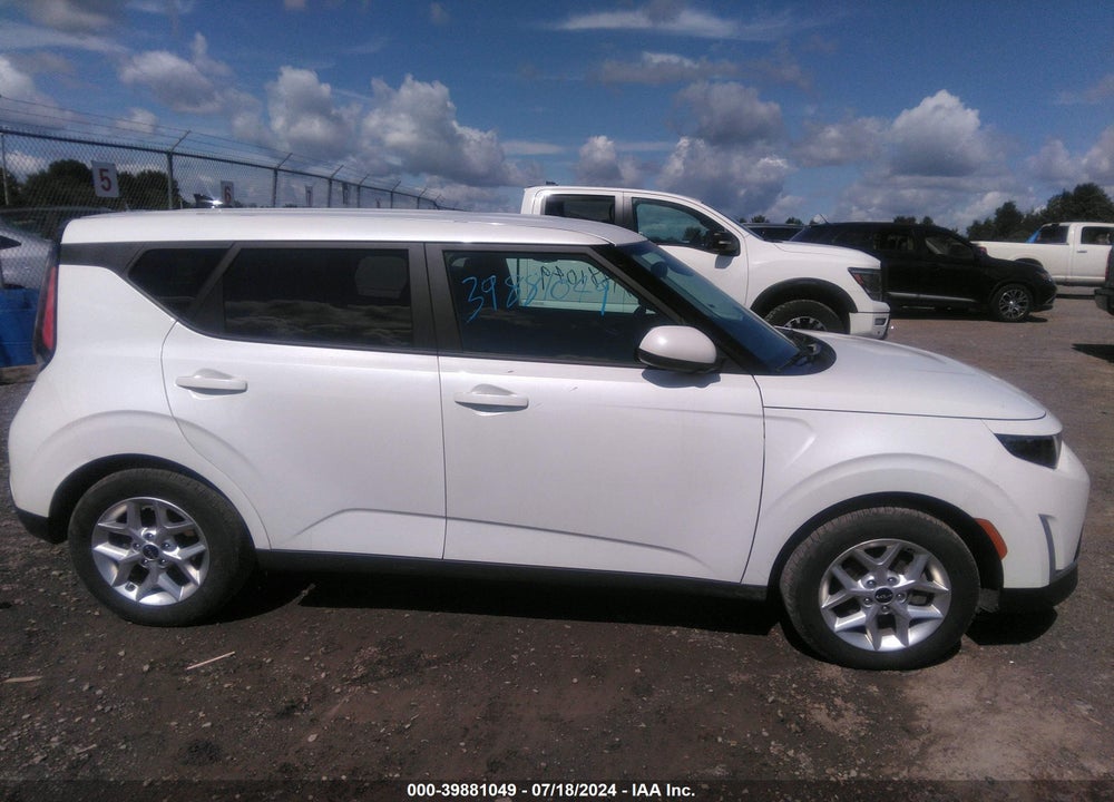 2023 KIA SOUL LX VIN: KNDJ23AU6P7877059