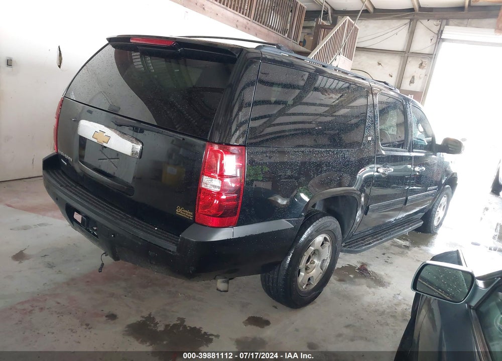 2014 CHEVROLET SUBURBAN 1500 LT VIN: 1GNSCJE07ER104283