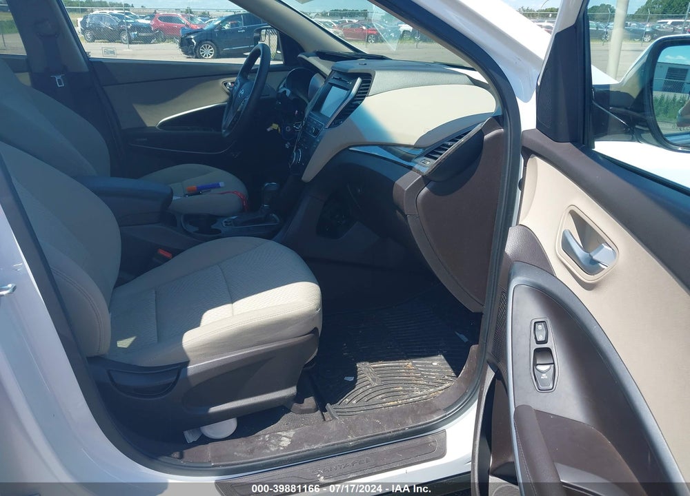 2017 HYUNDAI SANTA FE SPORT 2.4L VIN: 5NMZUDLB8HH024185