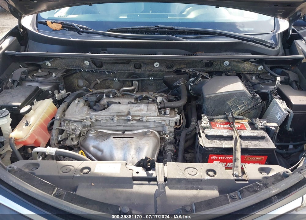 2018 TOYOTA RAV4 XLE VIN: JTMWFREV7JJ152905
