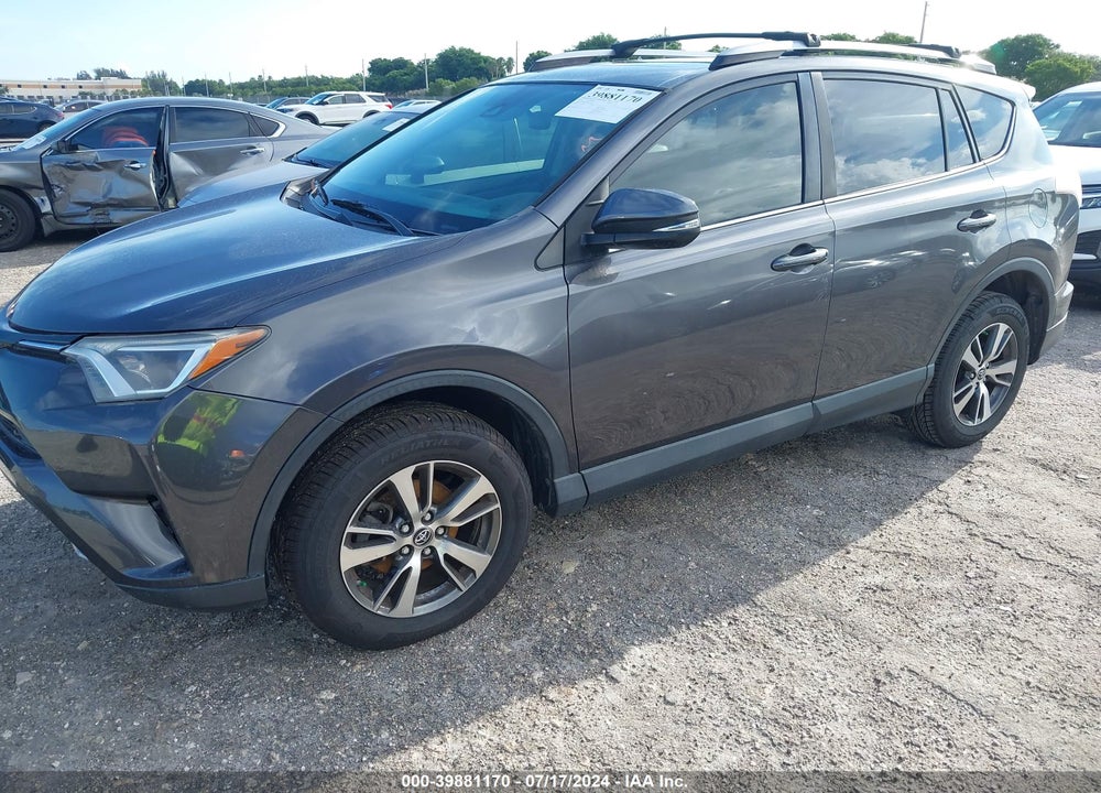 2018 TOYOTA RAV4 XLE VIN: JTMWFREV7JJ152905