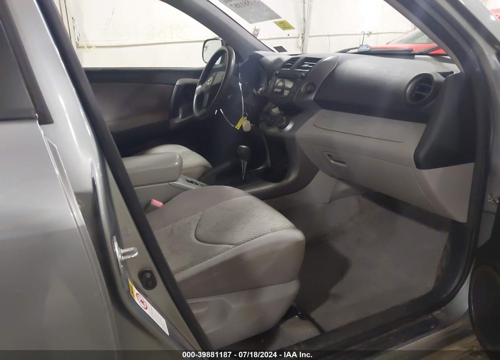 2008 TOYOTA RAV4 VIN: JTMBD33V986067856