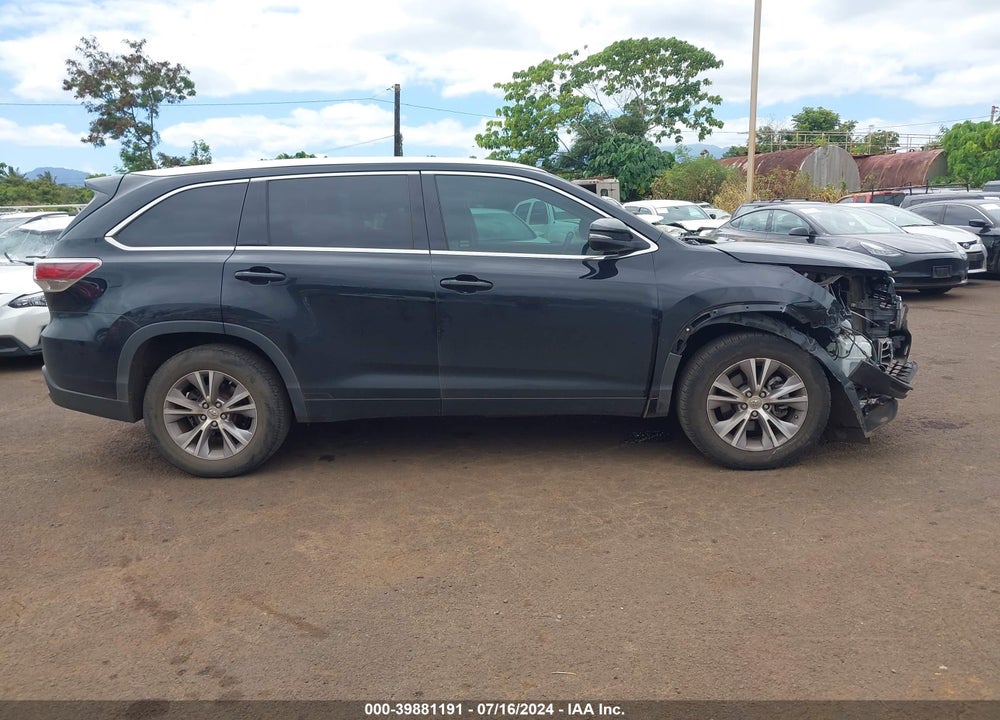 2015 TOYOTA HIGHLANDER XLE V6 VIN: 5TDKKRFH4FS111211