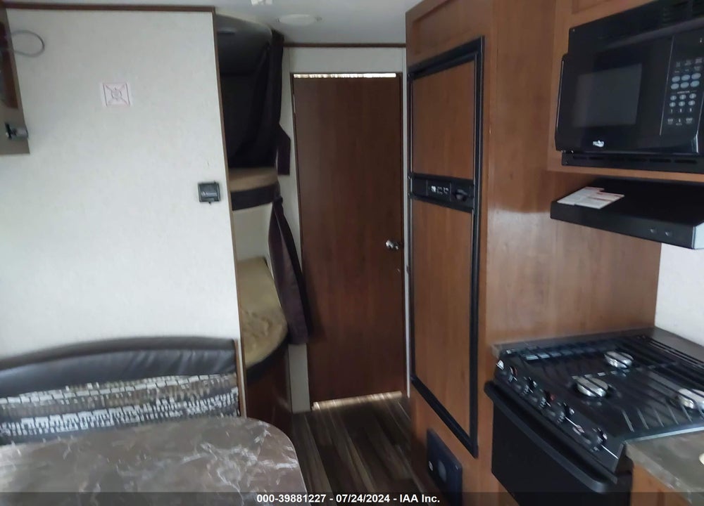 2017 JAYCO JAY FLIGHT VIN: 1UJBJ0BNXH17V0266
