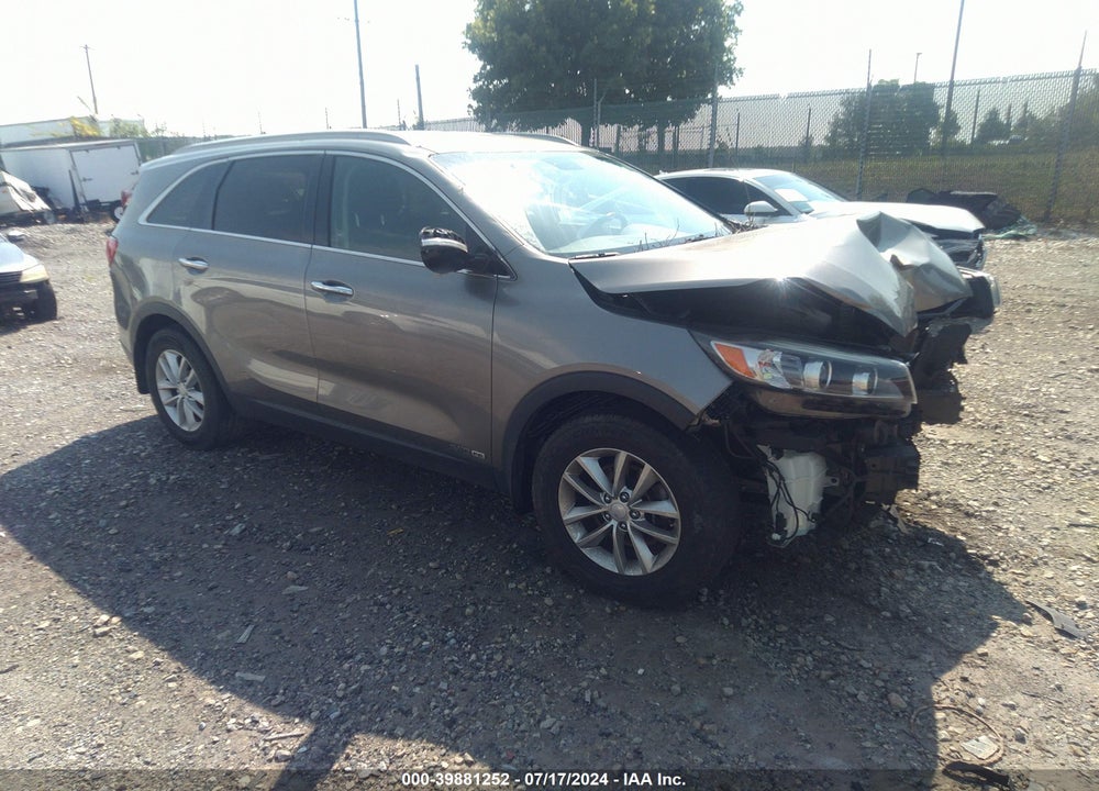 2016 KIA SORENTO 3.3L LX VIN: 5XYPGDA57GG178424