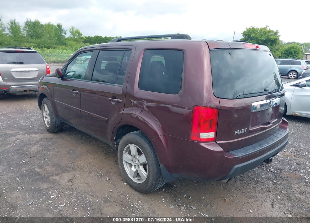 2011 HONDA PILOT EX-L VIN: 5FNYF3H7XBB005103