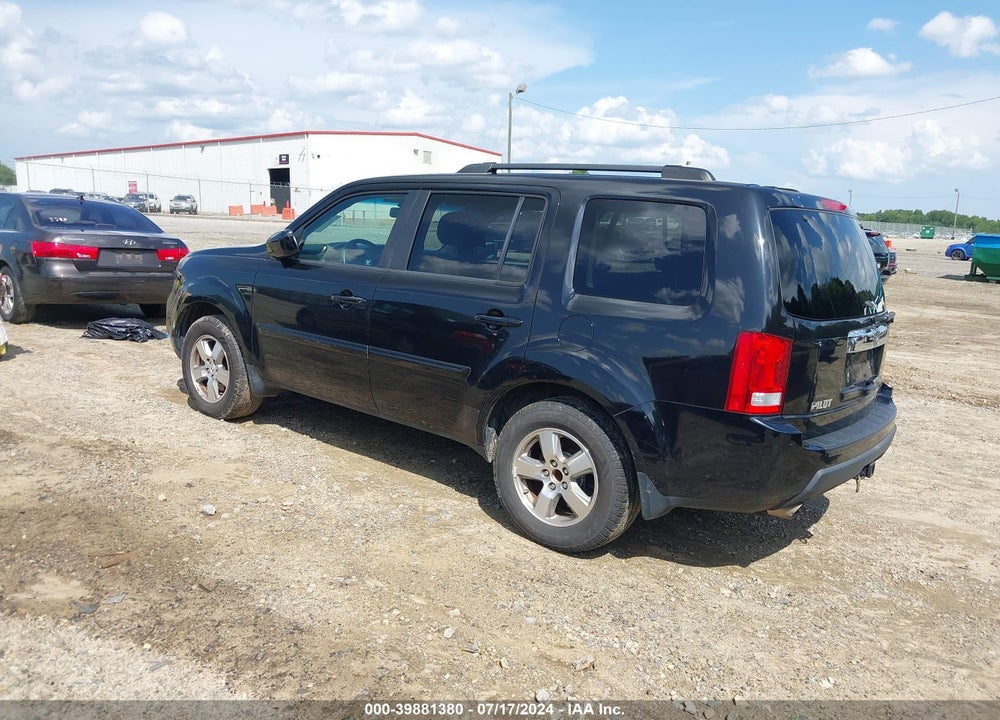 2011 HONDA PILOT EX-L VIN: 5FNYF3H50BB031594