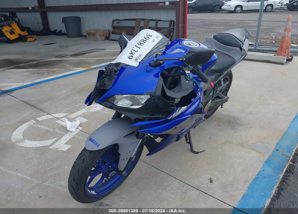2021 YAMAHA YZFR3 A VIN: MH3RH18Y6MK008079