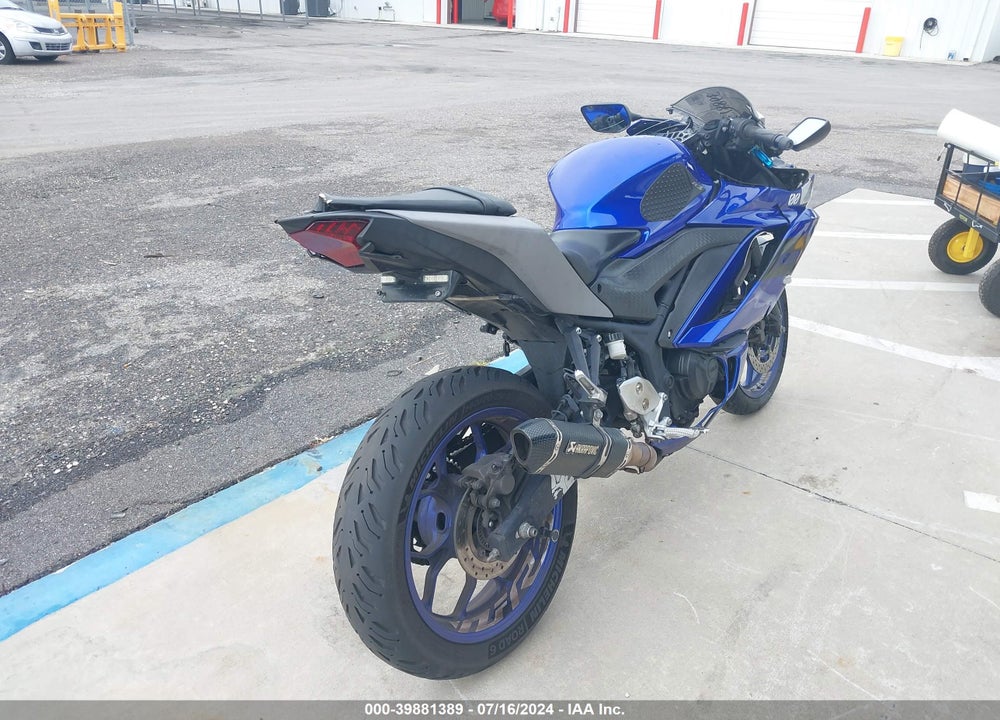2021 YAMAHA YZFR3 A VIN: MH3RH18Y6MK008079