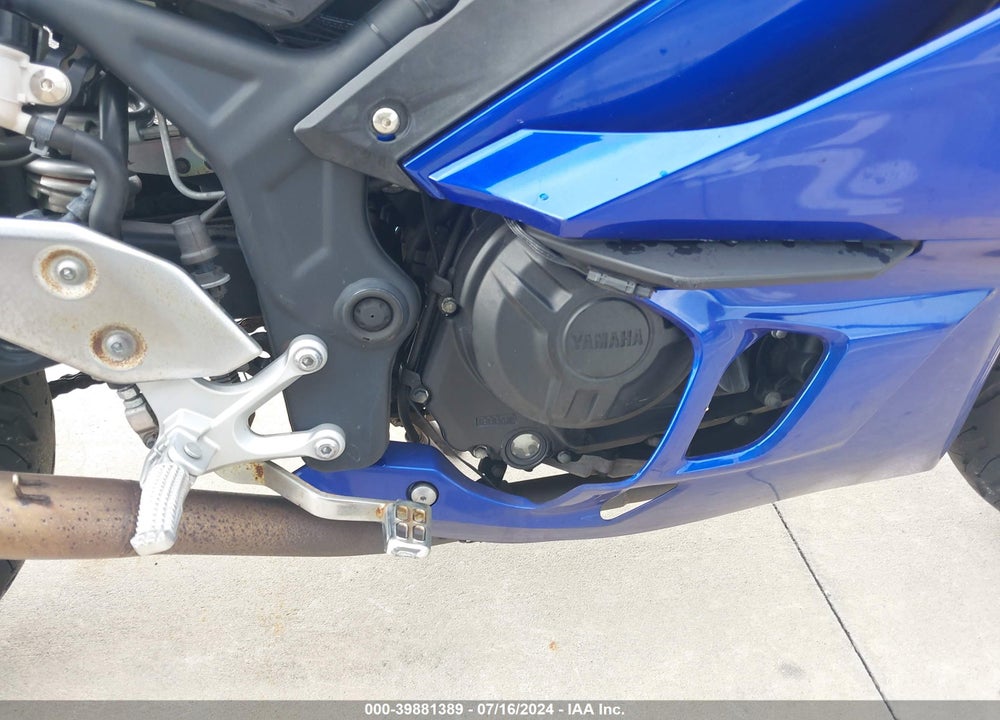 2021 YAMAHA YZFR3 A VIN: MH3RH18Y6MK008079