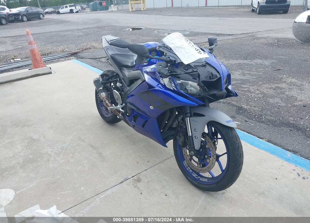 2021 YAMAHA YZFR3 A VIN: MH3RH18Y6MK008079