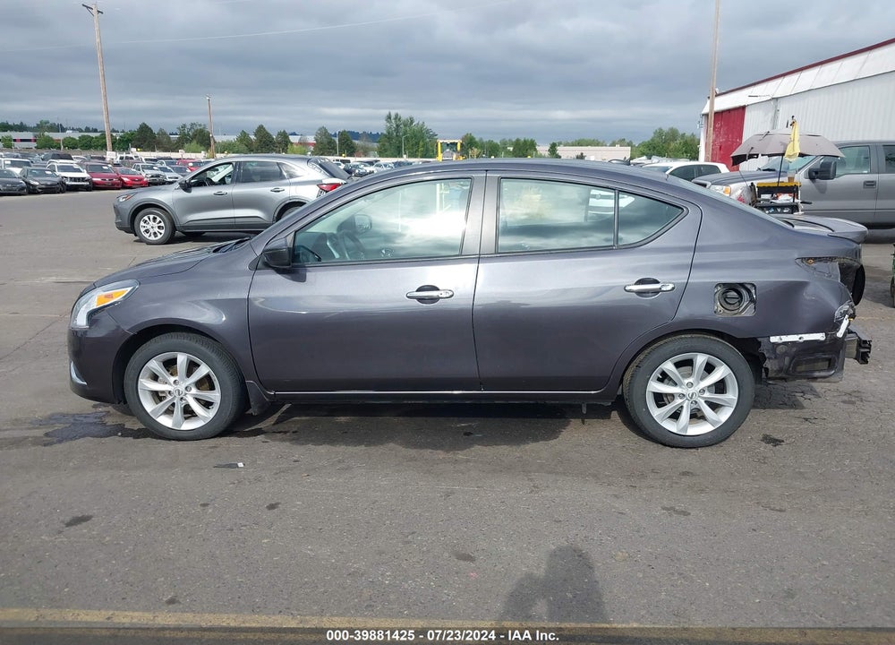 2015 NISSAN VERSA 1.6 SL VIN: 3N1CN7AP2FL949227