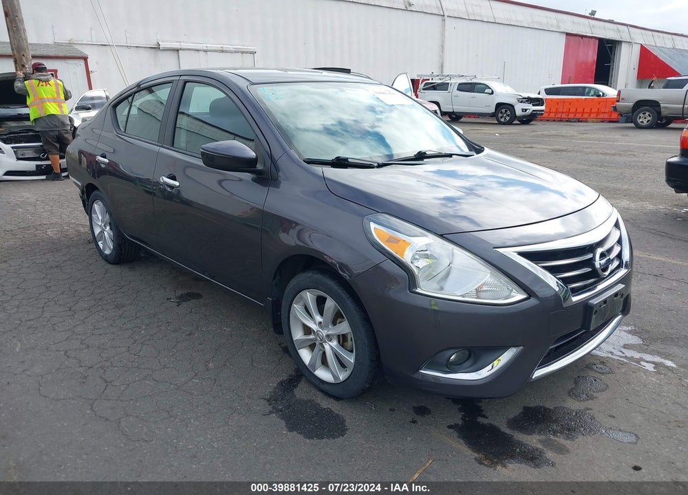 2015 NISSAN VERSA 1.6 SL VIN: 3N1CN7AP2FL949227