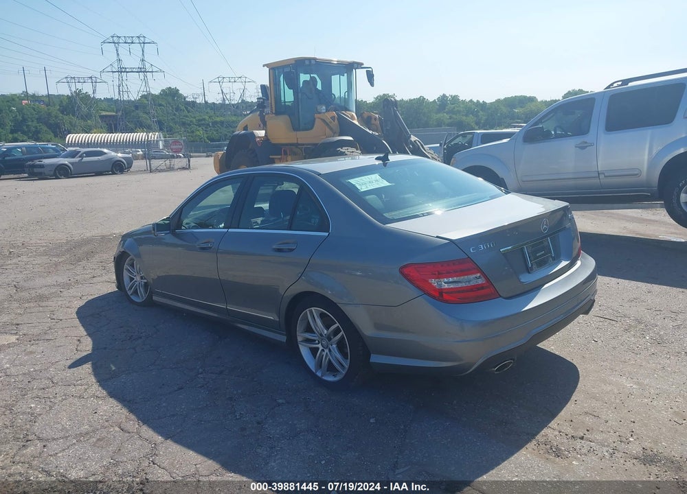 2013 MERCEDES-BENZ C 300 LUXURY 4MATIC/SPORT 4MATIC VIN: WDDGF8AB0DR251670