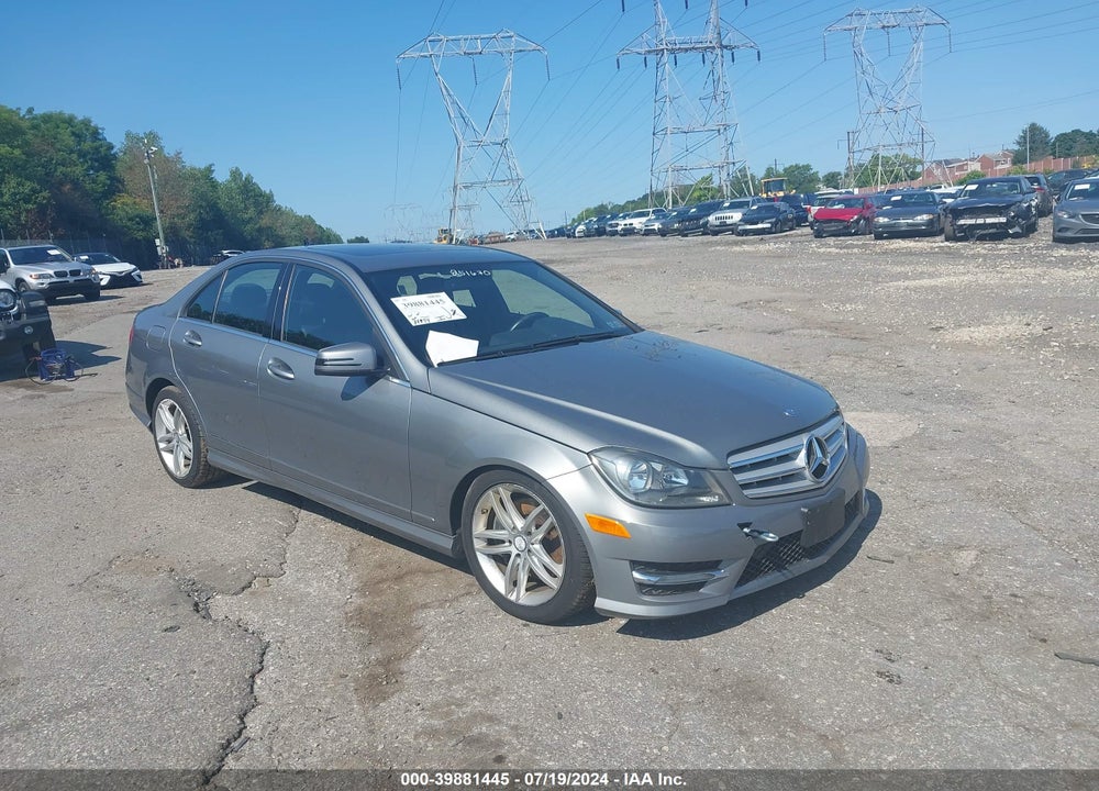 2013 MERCEDES-BENZ C 300 LUXURY 4MATIC/SPORT 4MATIC VIN: WDDGF8AB0DR251670