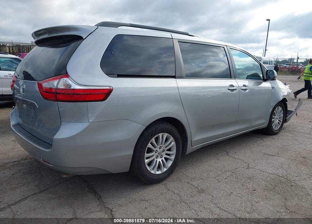 2015 TOYOTA SIENNA XLE 8 PASSENGER VIN: 5TDYK3DC9FS604199