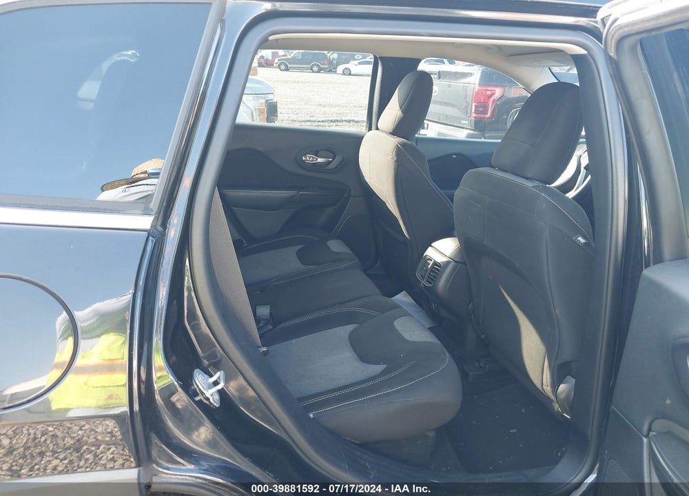 2014 JEEP CHEROKEE LATITUDE VIN: 1C4PJLCBXEW249470