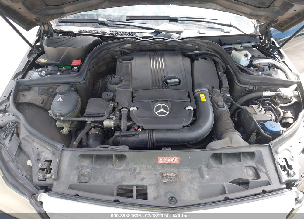 2014 MERCEDES-BENZ C 250 VIN: WDDGJ4HB3EG184203