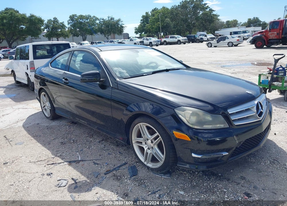 2014 MERCEDES-BENZ C 250 VIN: WDDGJ4HB3EG184203